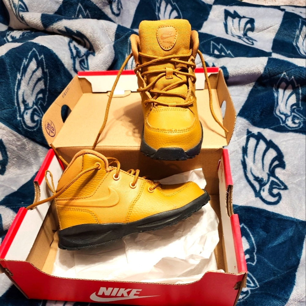 NIKE MANOA LTR (TD)